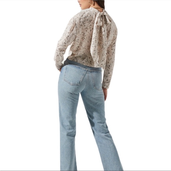 NWT ASTR off white sketch floral blouse with tie Sz S - Picture 2 of 16